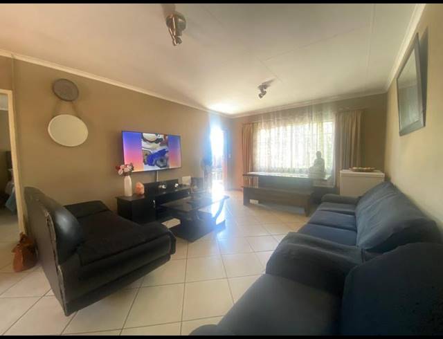 3 BEDROOM CLUSTER FOR SALE IN SAGEWOOD